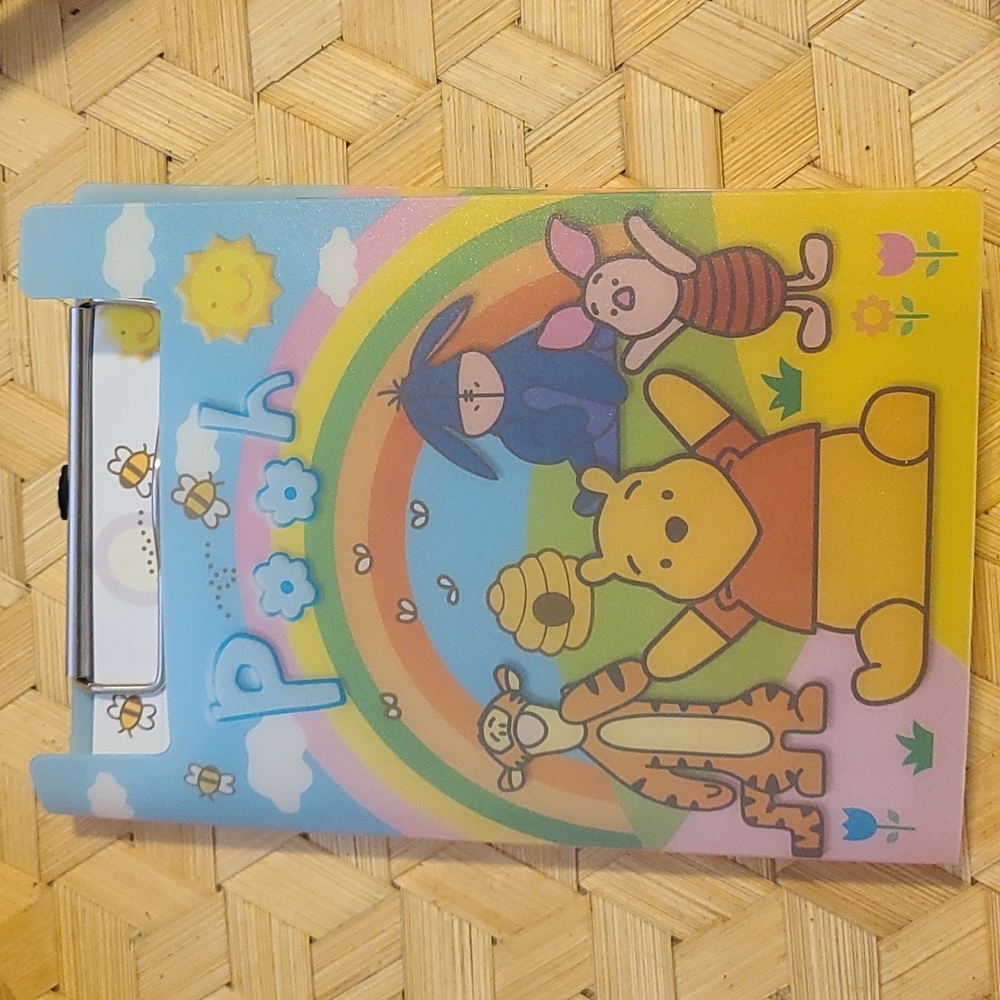 Winnie the Pooh clipboard and paper